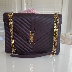 ENVELOPE MEDIUM CHAIN BAG MATELASSÉ GRAIN DE POUDRE EMBOSSED LEATHER Authentic